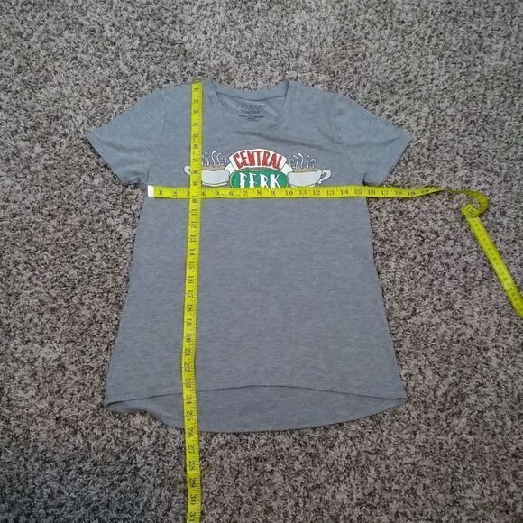 The Central Perk t-shirt Sz M - Picture 5 of 5